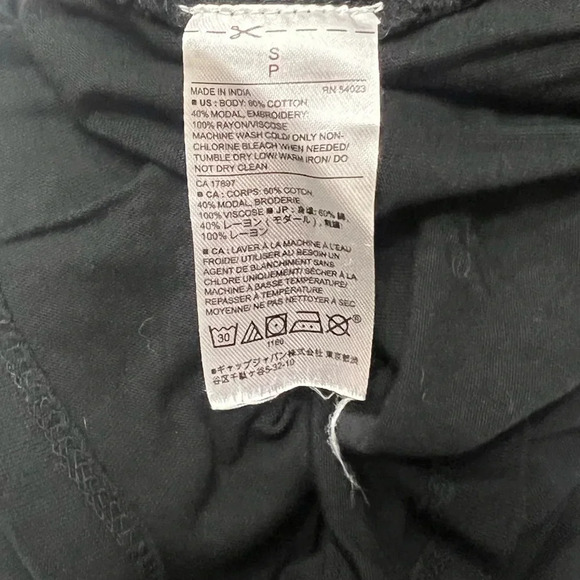 Black size small sleeveless Banana Republic top with white lace - Picture 3 of 4